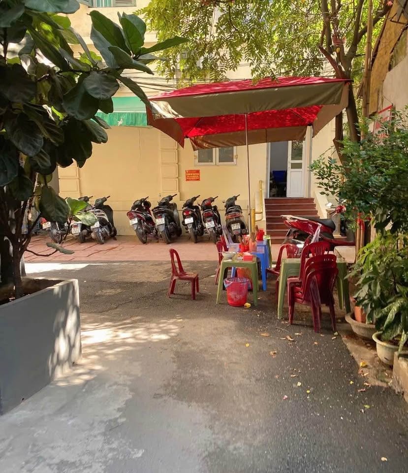 Cho thuê gấp căn hộ tập thể Lê Phụng Hiểu, Hoàn Kiếm, 70m2