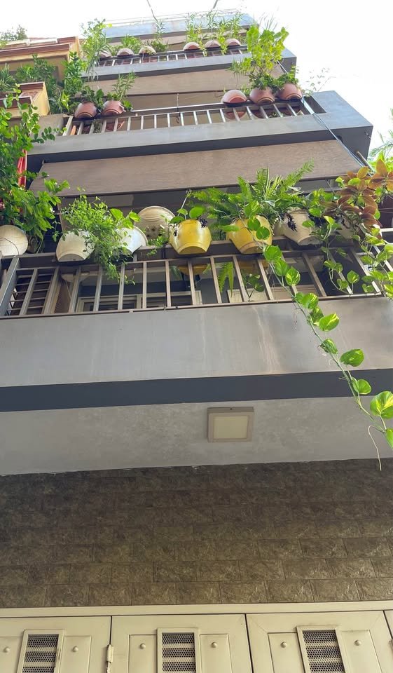 Nhà Tây Mỗ 5 tầng xách vali về ở ngay, đón tết ấm êm