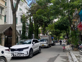 Bán nhà 5 tầng 41m2, 3 mặt thoáng, ô chờ thang máy tại Hoàng Hoa Thám, Ba Đình