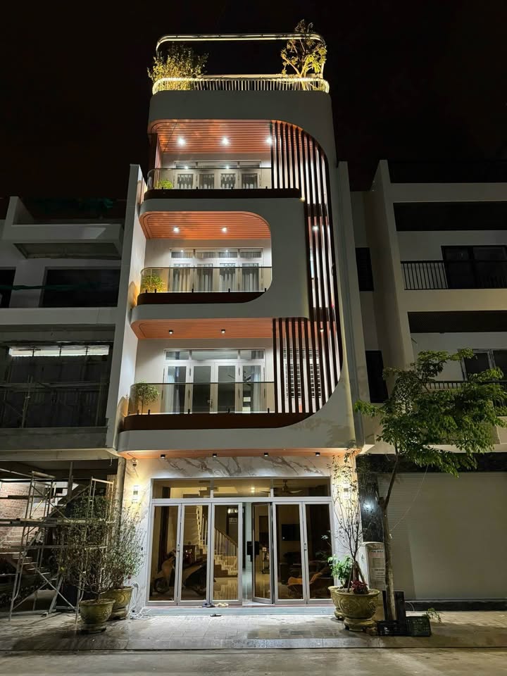 Bán nhà VCN Phước Long 2, Nha Trang, 84m2, nội thất cao cấp