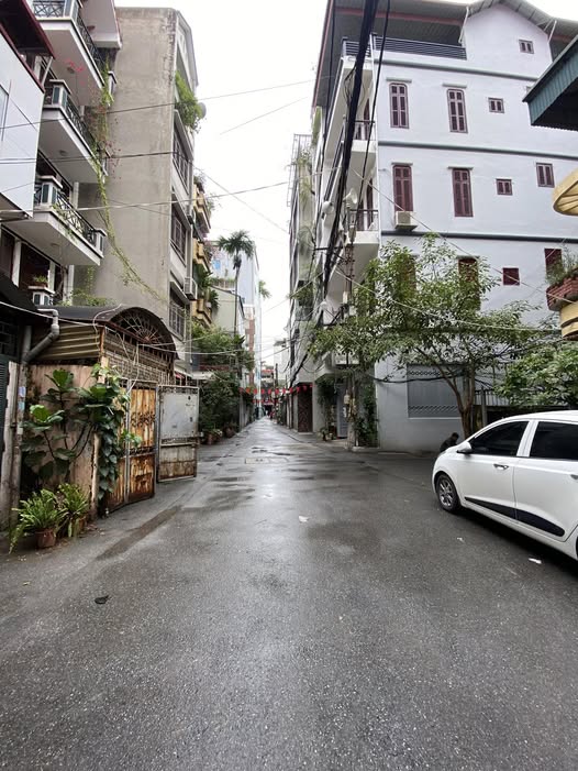 Nhà 3 tầng bê tông cốt thép, 90m2, ô tô tránh, kinh doanh đỉnh, sát mặt phố Trường Chinh