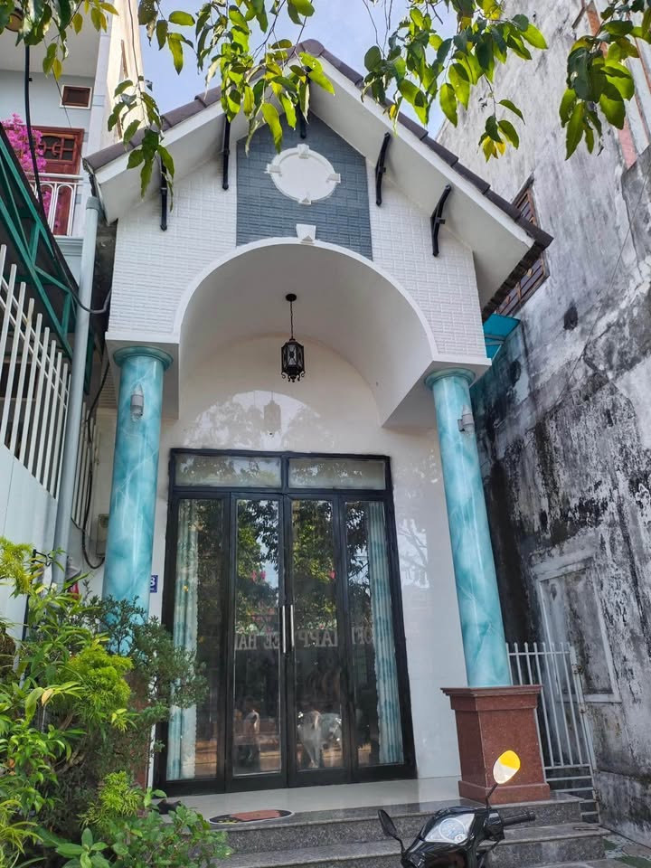 Bán lỗ nhà 263m2 trung tâm An Nhơn, Bình Định - Giá tốt chỉ 3.6 tỷ