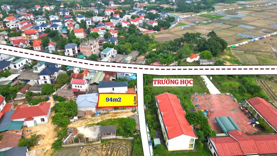 Bán gấp lô đất Tam Đảo, mặt tiền rộng, đường ô tô tránh, giá chỉ 9xx triệu