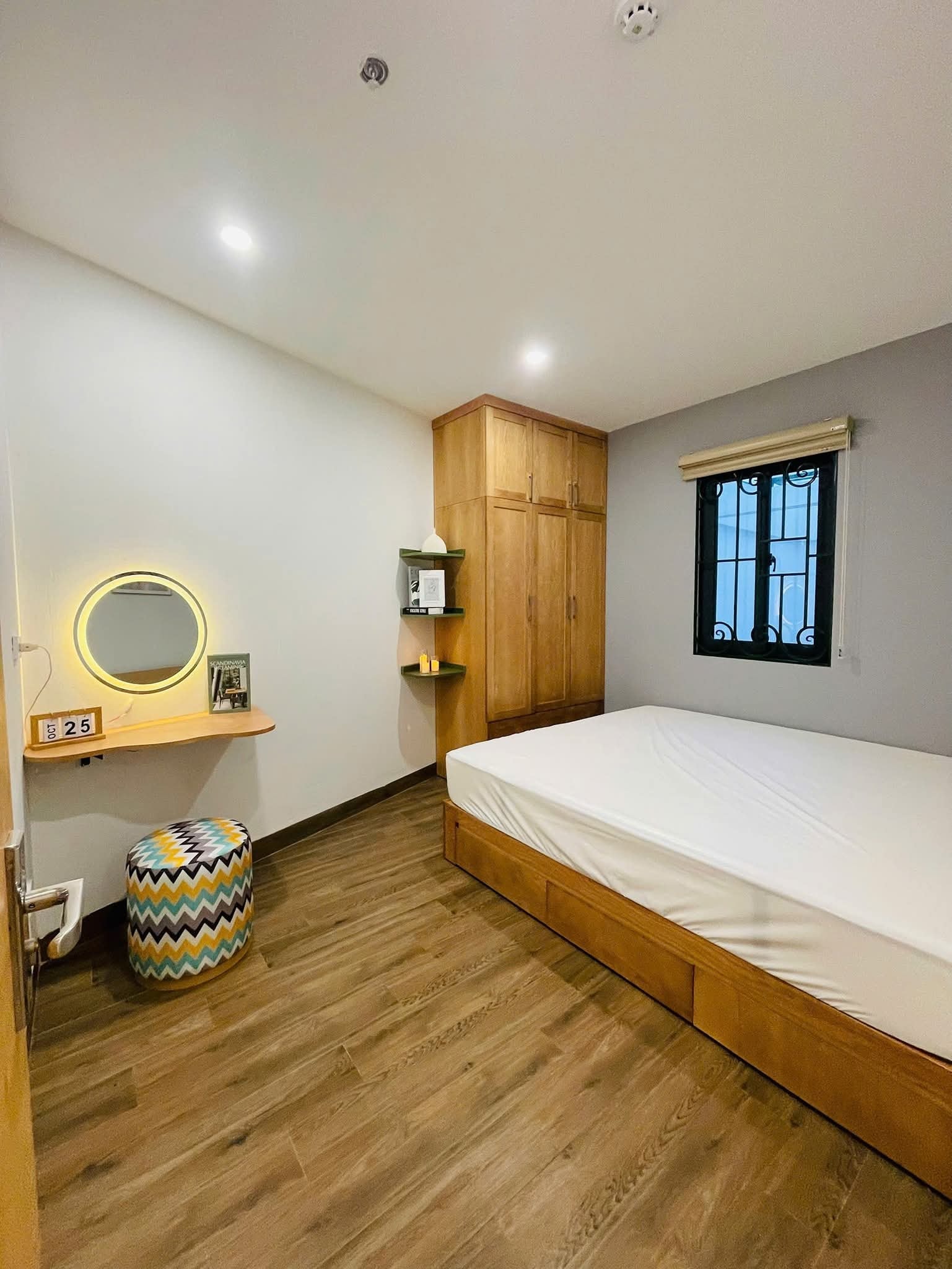 Căn hộ phố Văn Chương, Đống Đa, ị trí vàng, full nội thất, ô tô vào tận cửa