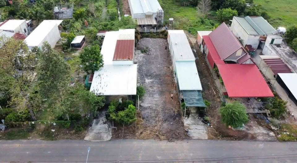 Đất xịn 440m2, sổ sẵn, gần khu công nghiệp Becamex, giá hời