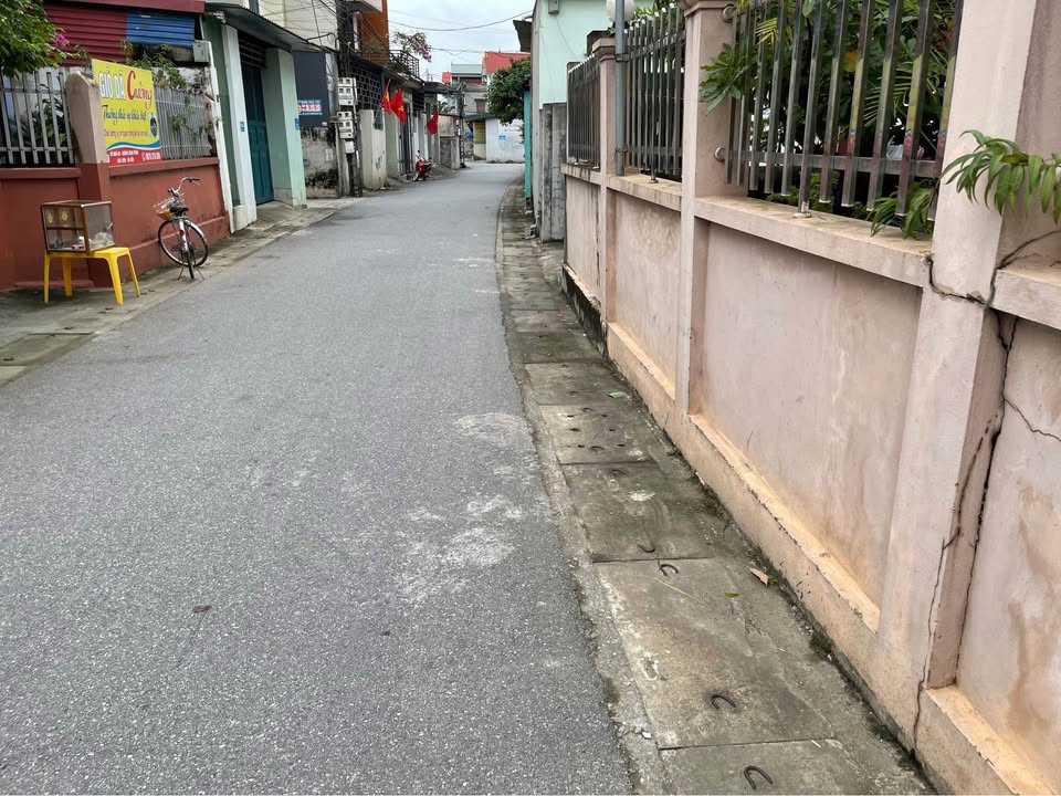 Siêu phẩm đất nền 105m2, mặt tiền rộng 6m, tọa lạc tại trục chính kinh doanh sầm uất Hương Đình