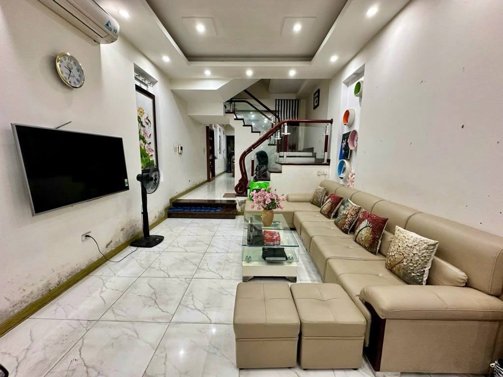 Siêu phẩm ngõ thông kinh doanh sầm uất, ô tô tránh, Hoàng Mai