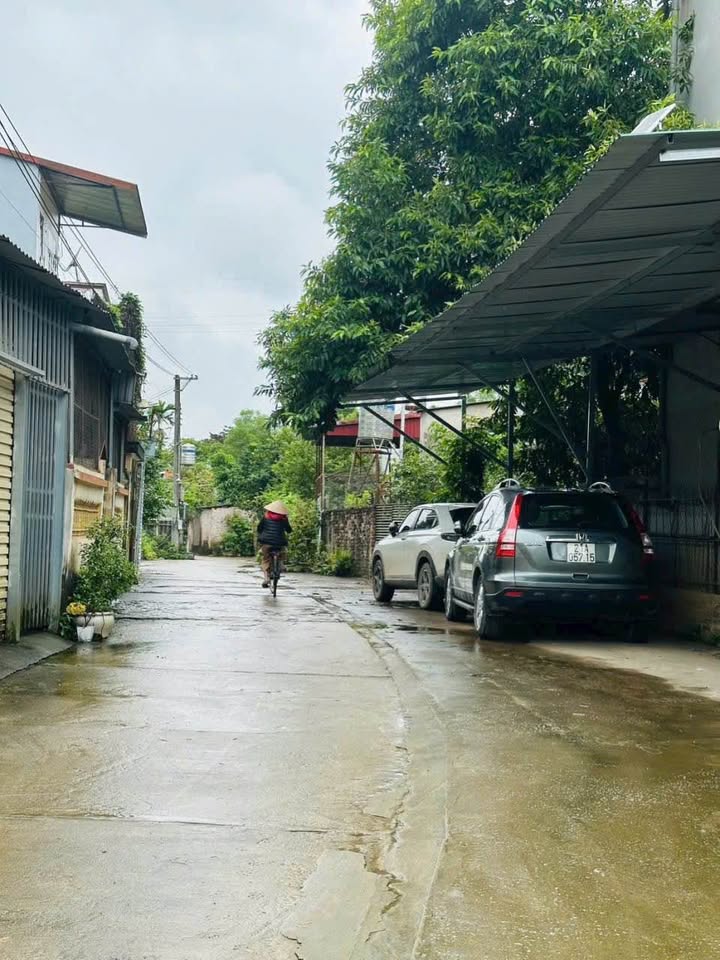 Chào mừng quý vị đến với căn nhà siêu phẩm tọa lạc tại ngõ 2 Nguyễn Khắc Nhu, phường Yên Bái