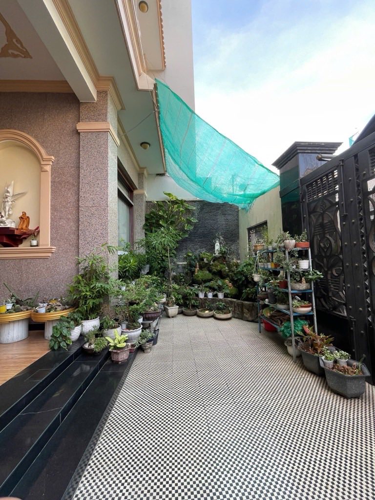 Biệt thự trung tâm Thủ Đức, 180m2, sổ hồng riêng, giá thương lượng