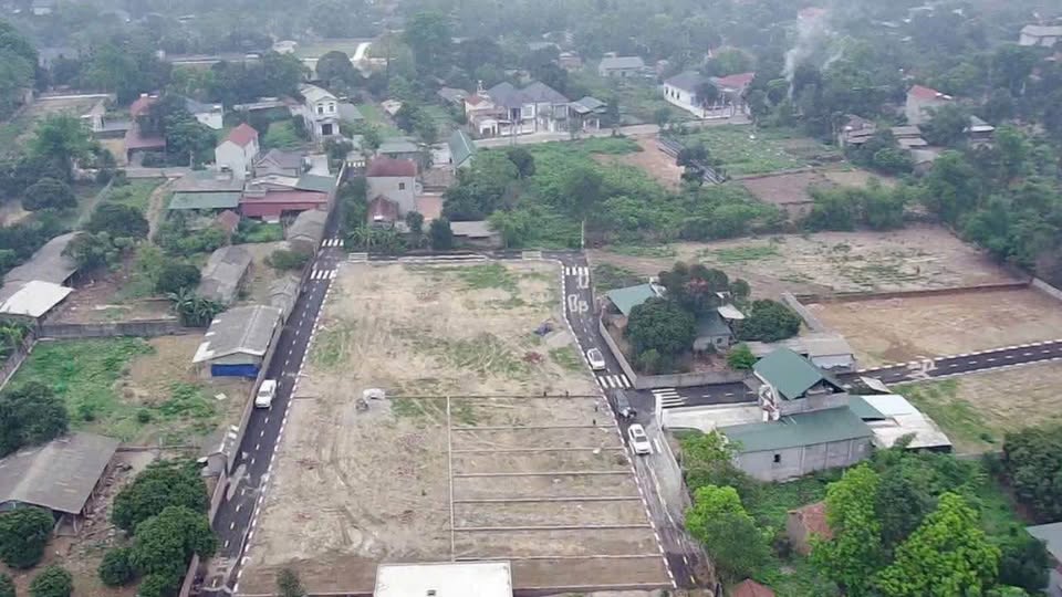 Bán đất mặt tiền 12m tại Tân Thành, Cẩm Lĩnh, Ba Vì, Hà Nội