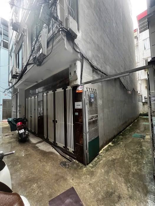 Nhà Lạc Long Quân: 39m², 5 tầng, 2 mặt thoáng - Tiện ích bạt ngàn, pháp lý sẵn sàng