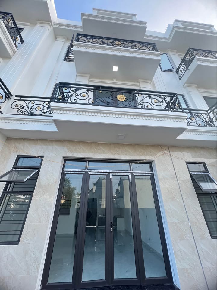 Nhà xinh 50m2 gần chợ Hương, ngõ ô tô tận đất