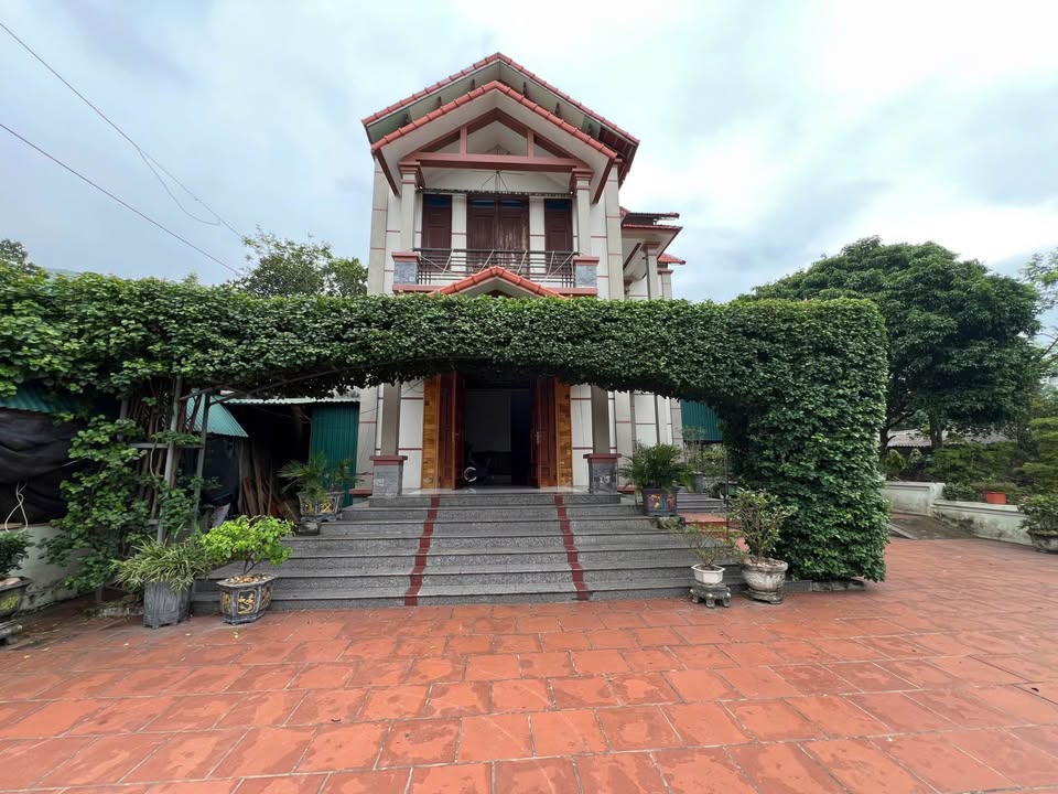 Siêu phẩm 1400m2 đất thổ cư 400m2, hai mặt tiền đường thông, vườn cây trĩu quả tại Vĩnh Phúc