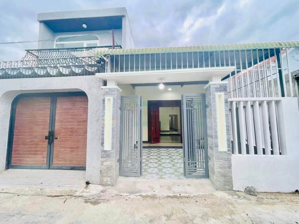 Nhà 1,4 tỷ, hẻm ô tô Hoàng Văn Thụ, đón gió Nam mát rượi