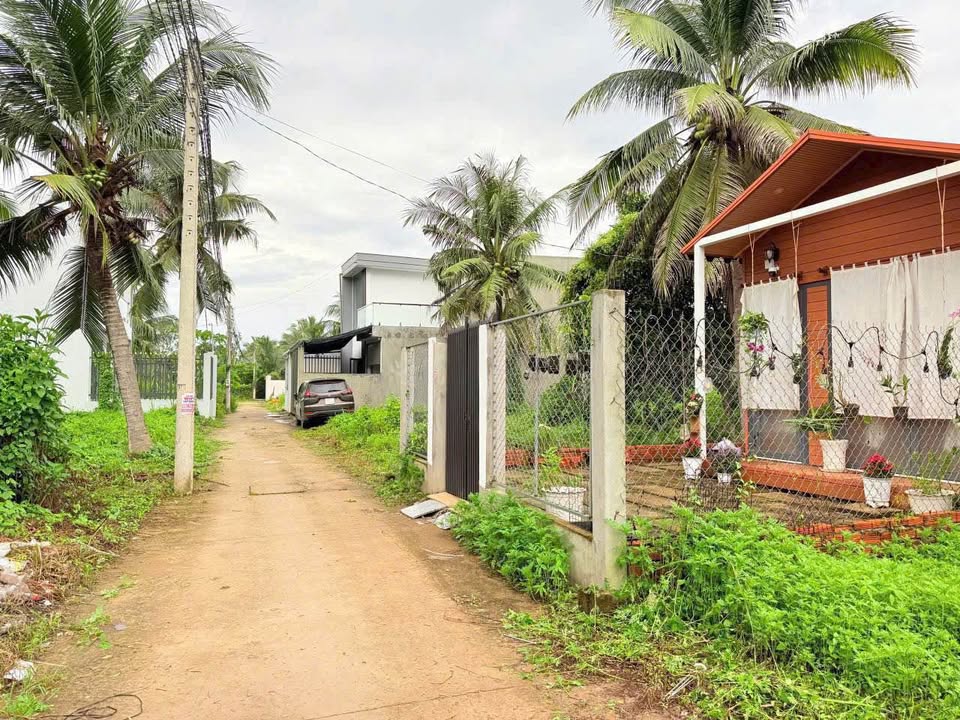 Nhà 88.8m² 2 ngủ gần bến xe Bến Tre, tặng full nội thất, giá 1.19 tỷ