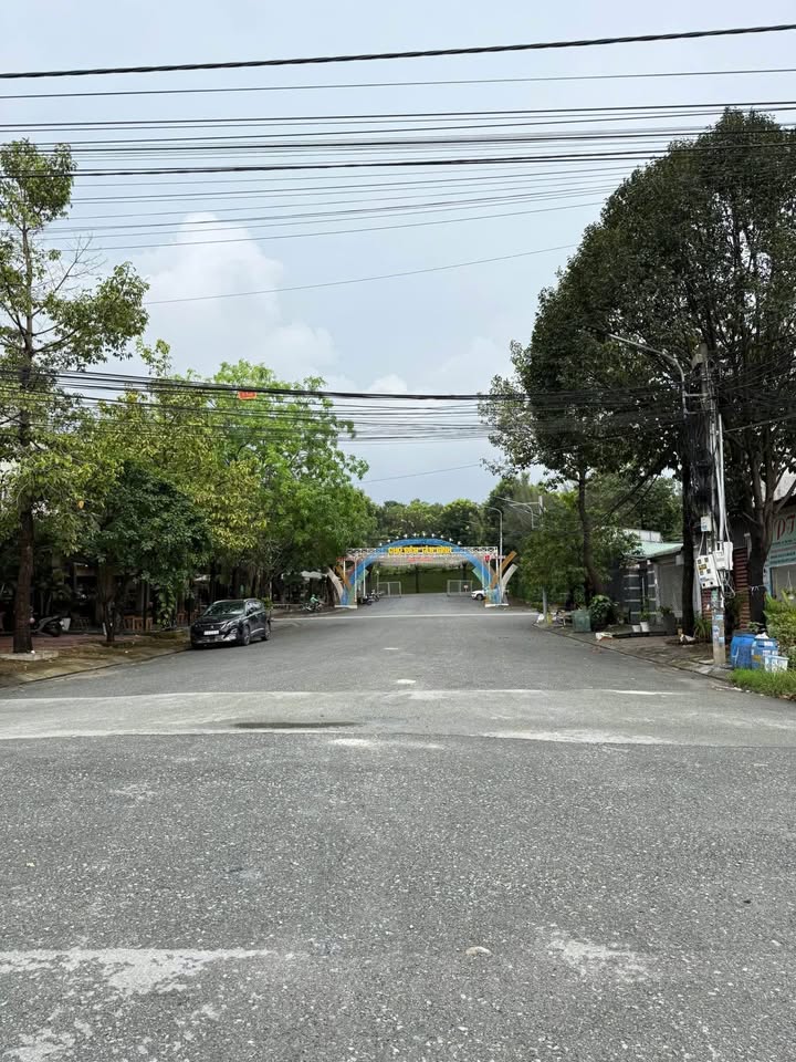 Đất nở hậu 11m mặt tiền, 140m2 thổ cư, đường 12m, giá 4,3 tỷ