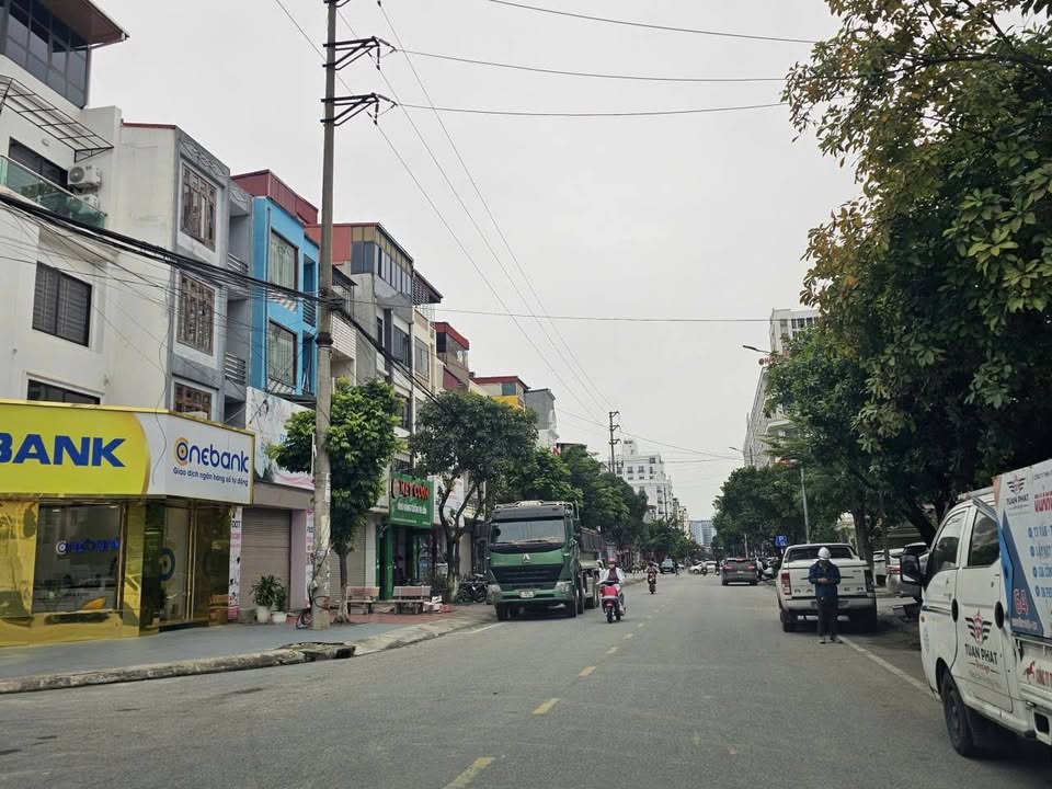 Nhà lô góc 4 tầng Nguyễn Cao HUD A vượng khí đón tài lộc