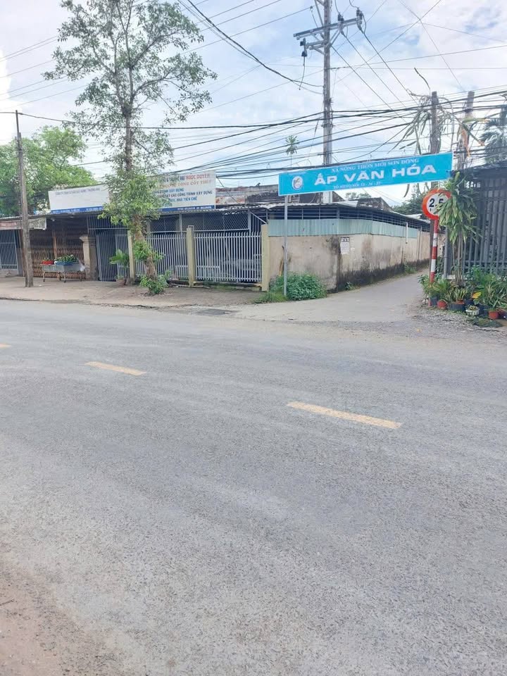 Cơ hội vàng sở hữu ngay nền đất mặt tiền Lộ Vườn Tiêu, thuộc xã Sơn Đông