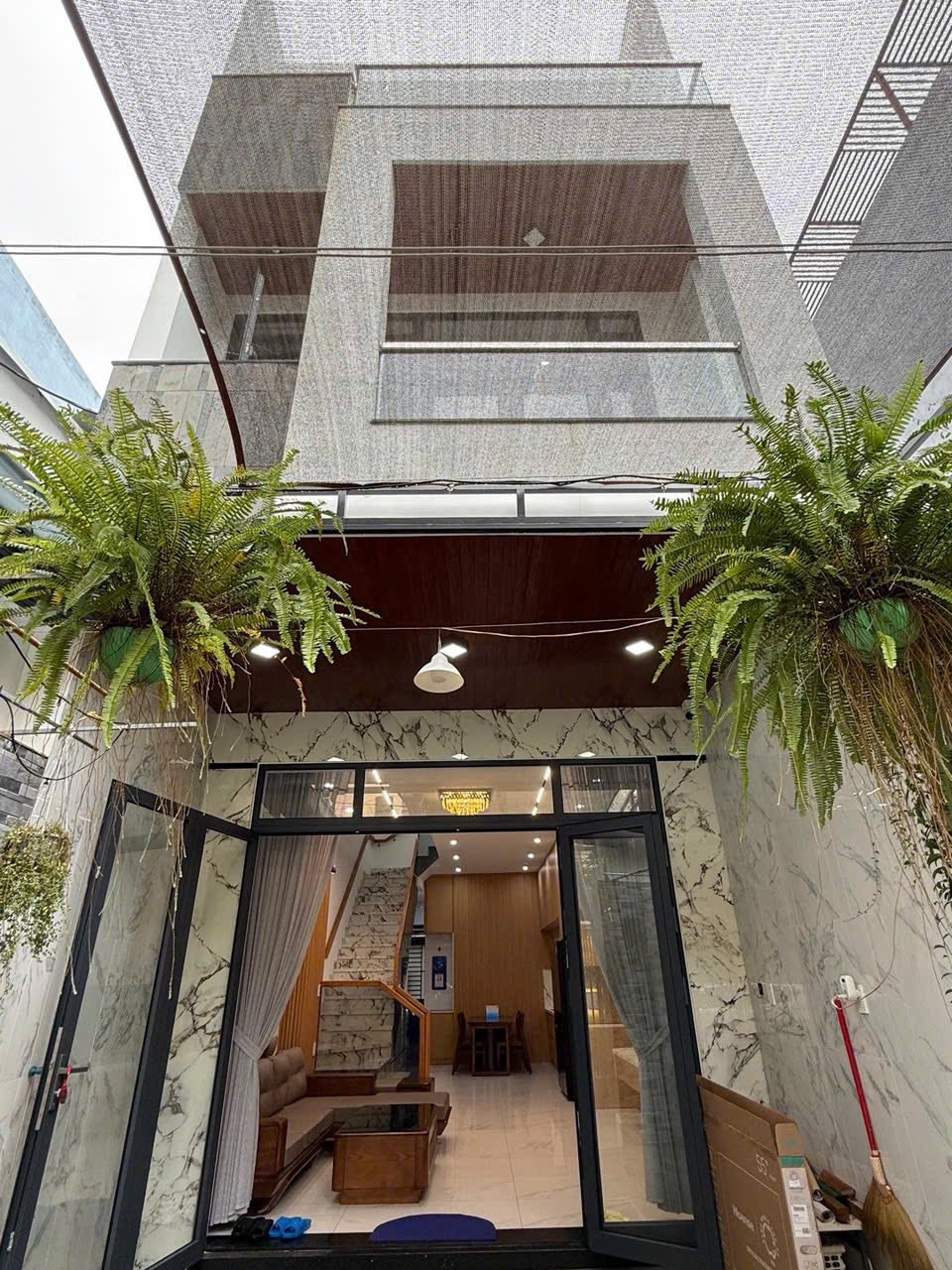 Nhà 3 tầng full nội thất, trung tâm Hòa Cường, gần Làng Đại học Đà Nẵng