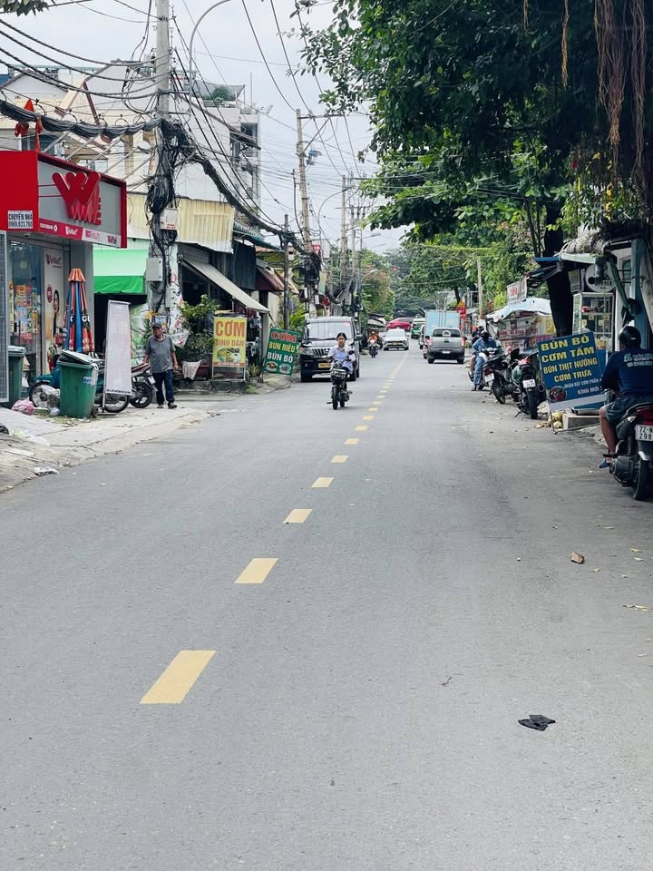 Nhà mặt tiền 18, Hiệp Bình Chánh - Kinh doanh sầm uất, 90m2, 2 tầng, 13.2 tỷ