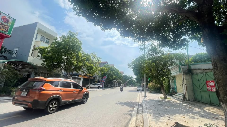 Siêu phẩm nhà 5 tầng tại phố Phan Chu Trinh, Vĩnh Phúc, Phú Thọ đang chờ chủ nhân mới