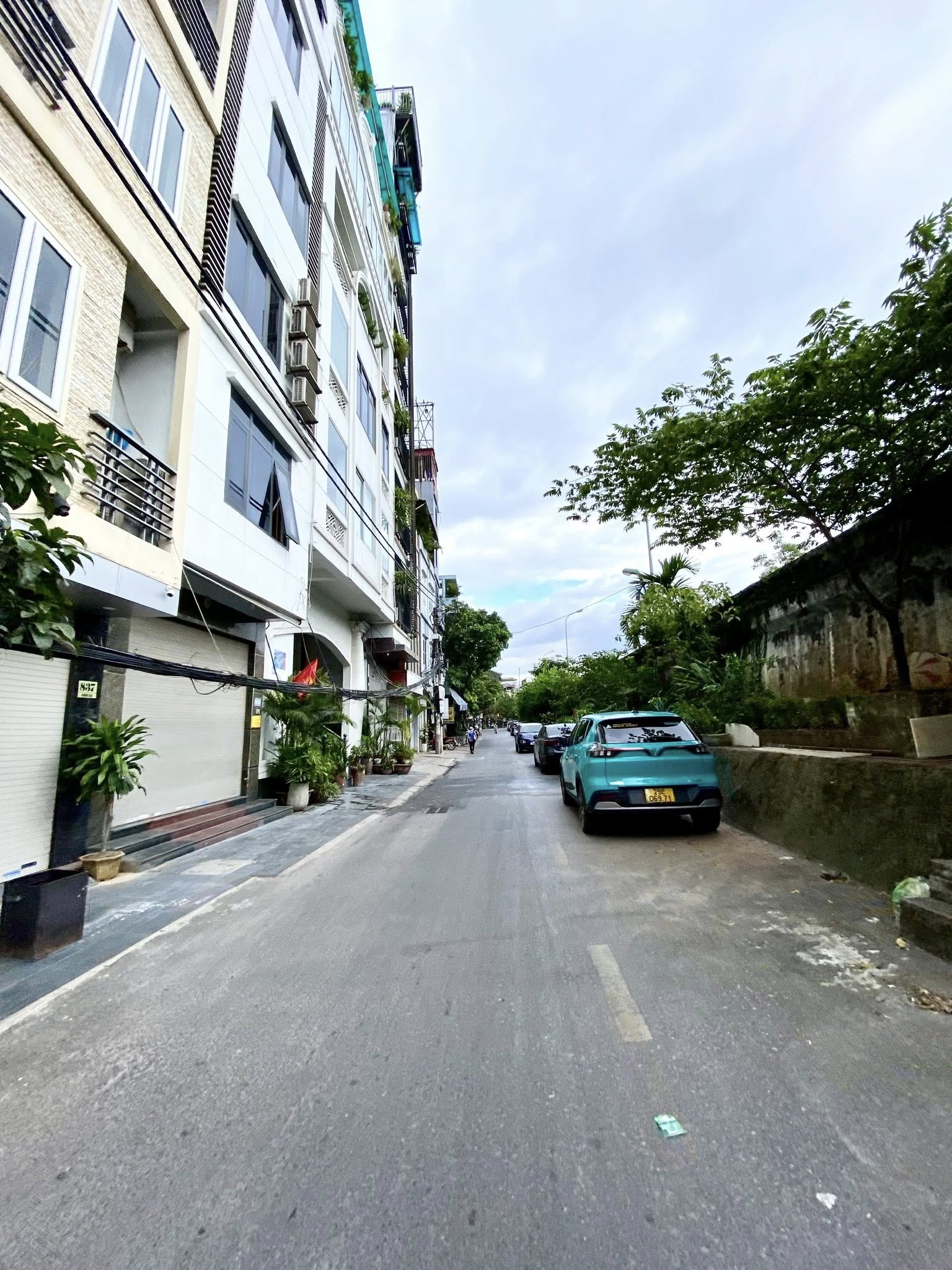 Bán nhà lô góc 2 mặt thoáng, 5 tầng, 3 phòng ngủ, phố Hồng Hà, Hoàn Kiếm, 6,7 tỷ