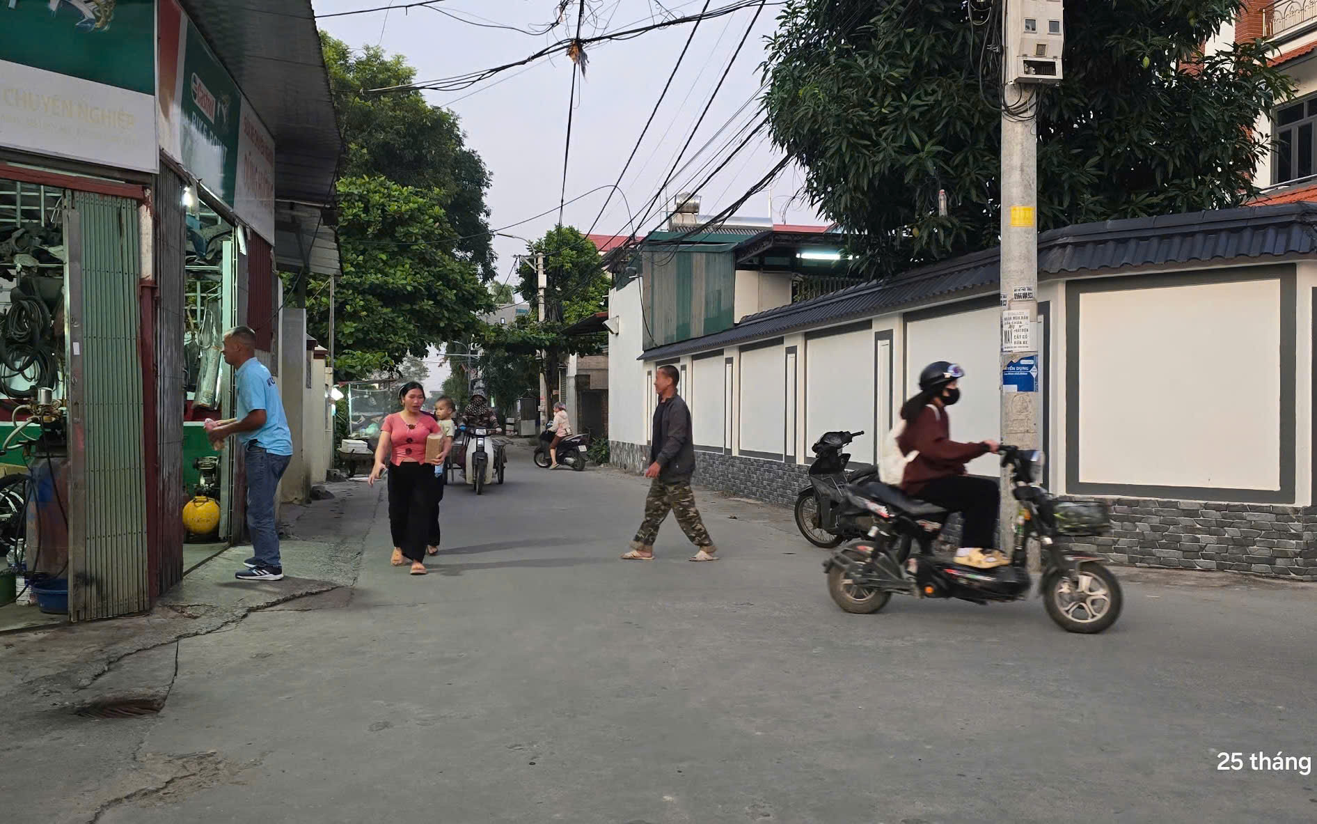 Bán đất thổ cư 98m2, vị trí đẹp tại thị trấn Quang Minh, Hà Nội