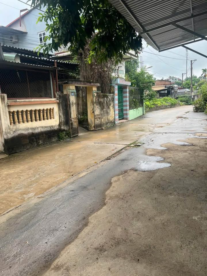 Lô đất vàng 100m2 tại khu TĐC Lao Phổi, Yên Bái - Sẵn sổ, ô tô tránh