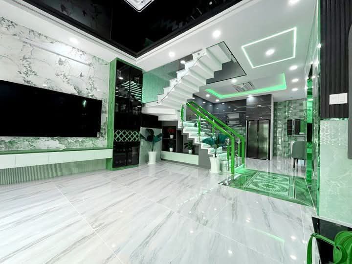 Nhà 8m mặt tiền thông thoáng, ngang hiếm 6m, full nội thất xịn sò