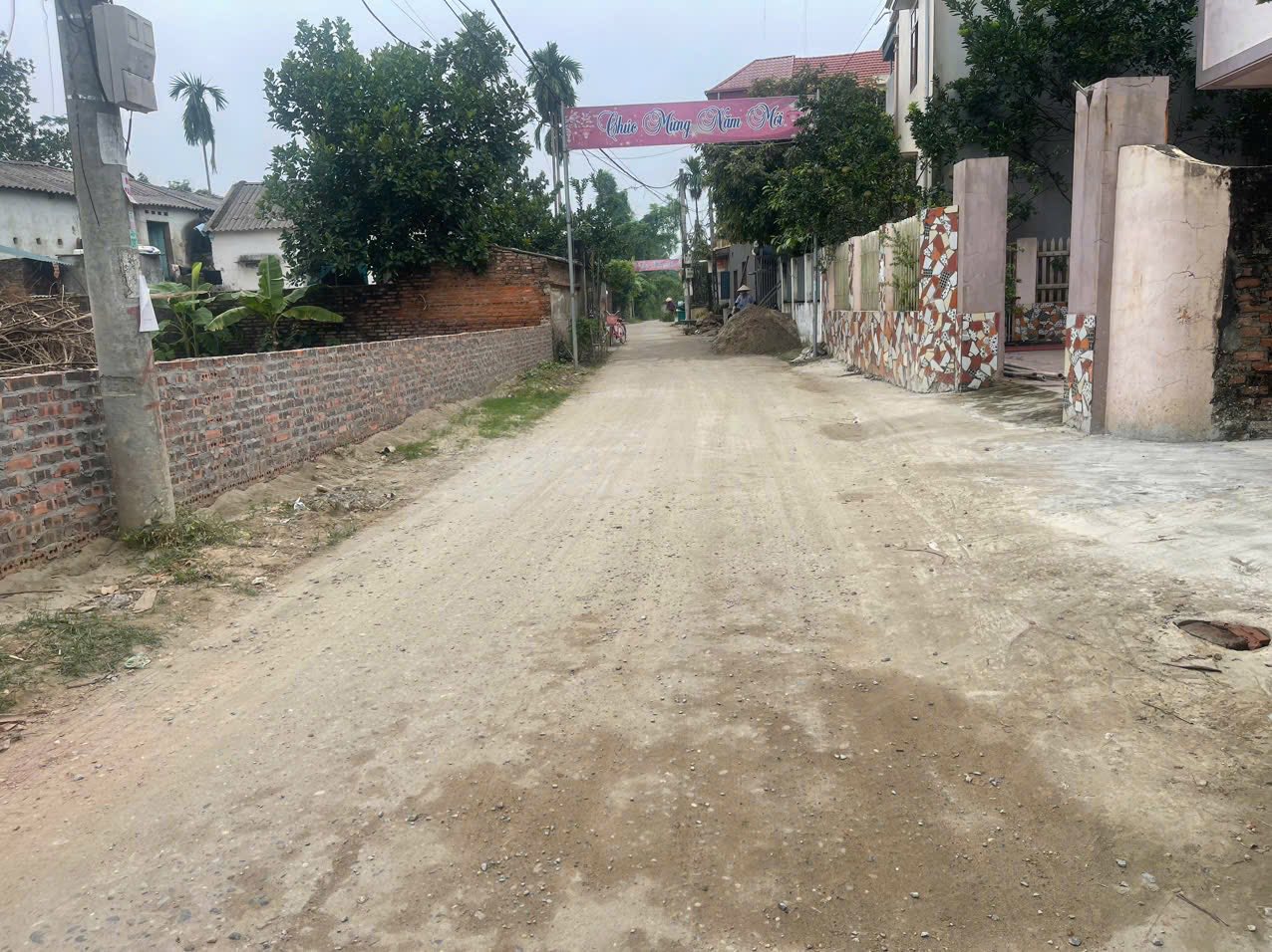 Bán đất Sông Lô, Việt Trì 164,5m2, nở hậu, ô tô đỗ cửa