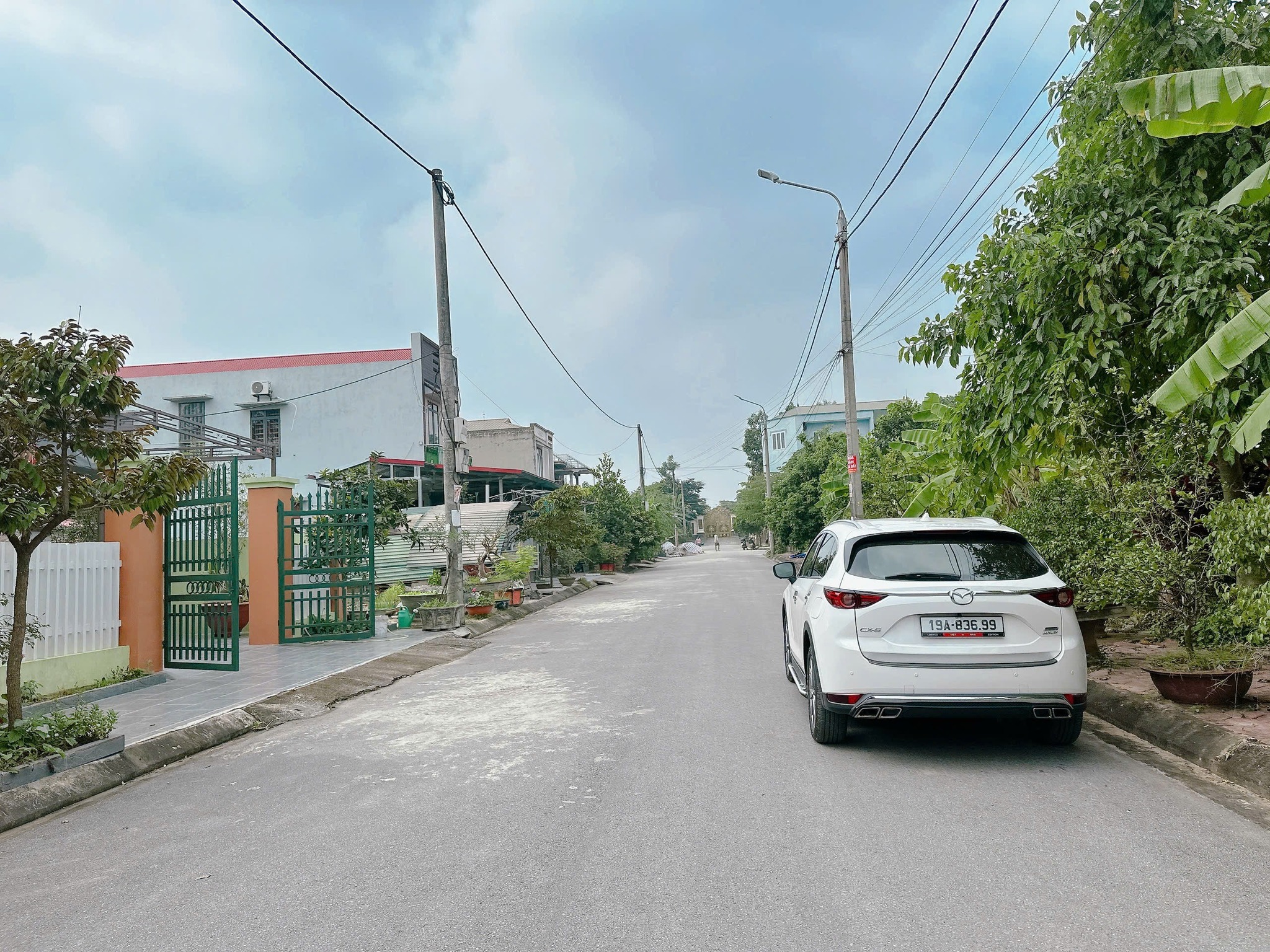 Bán đất khu tái định cư Rừng Cấm, mặt tiền 5m, gần viện Việt Đức, giá 4 tỷ