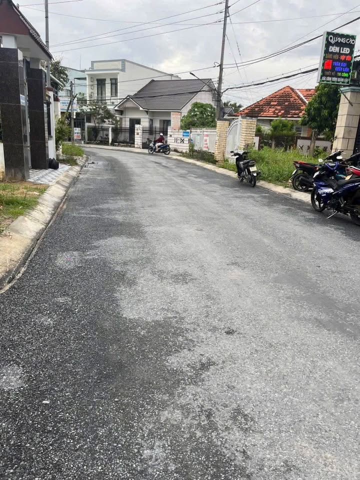 Đất Bến Tre - Giảm giá sốc, đường xe hơi, sổ sẵn, chỉ 1.25 tỷ