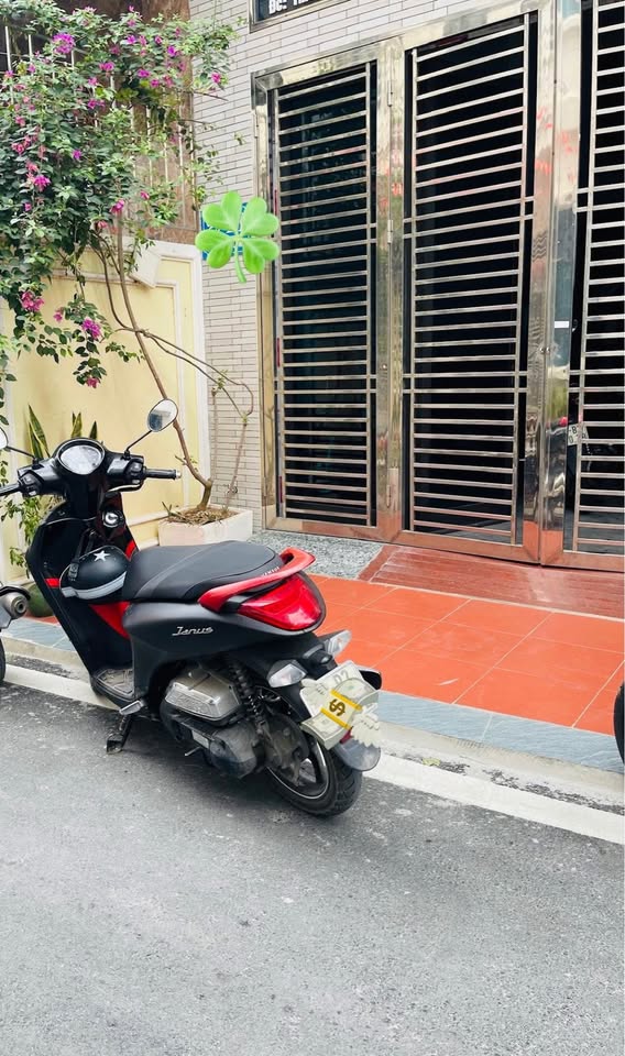 Bán gấp nhà 3.5 tầng khu đô thị Thống Nhất, ô tô đỗ cửa, giá chỉ 4.19 tỷ