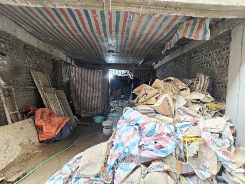 Nhà 6 tầng Khương Trung, 18 phòng, dòng tiền 100 triệu/tháng, giá chỉ 1x tỷ