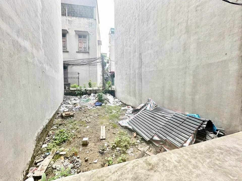 Đất Phú Diễn 38m2 sổ đỏ vuông vắn, giá hời chỉ 5 tỷ, đừng bỏ lỡ