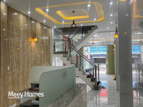 Bước vào một câu chuyện an cư lý tưởng tại căn nhà 1 trệt 2 lầu tọa lạc trên đường Tân Việt Hòa