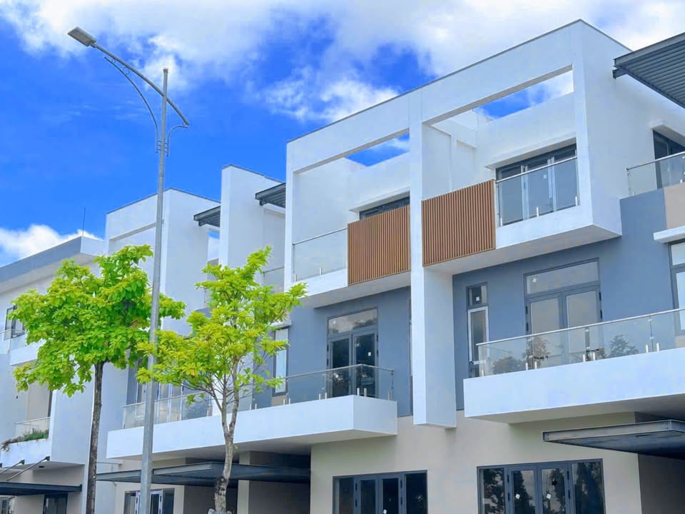 Chào mừng quý vị đến với biệt phủ 3 tầng tại BGI Topaz City Core Huế