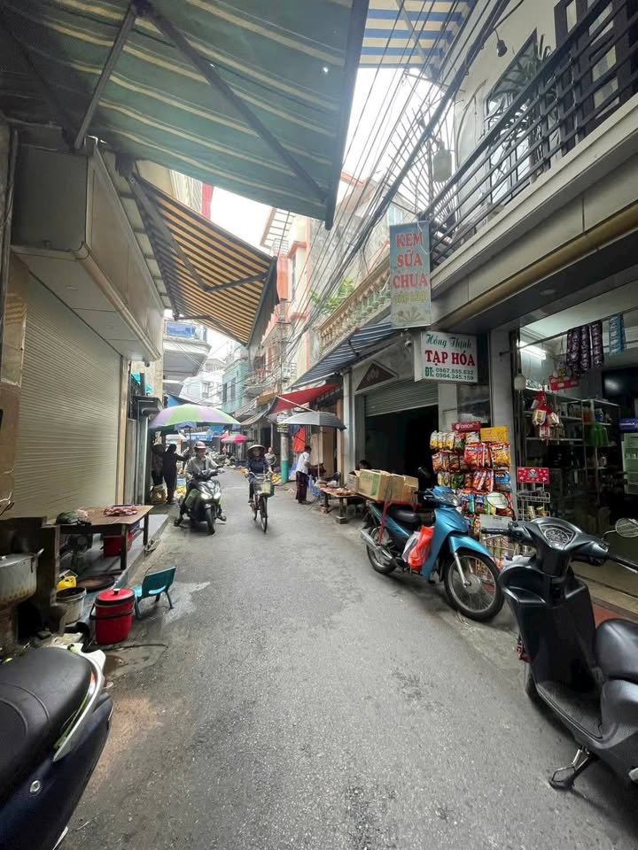 Bán nhà 2 tầng mặt tiền chợ Cột Đèn, kinh doanh siêu đỉnh, Lê Chân - Hải Phòng