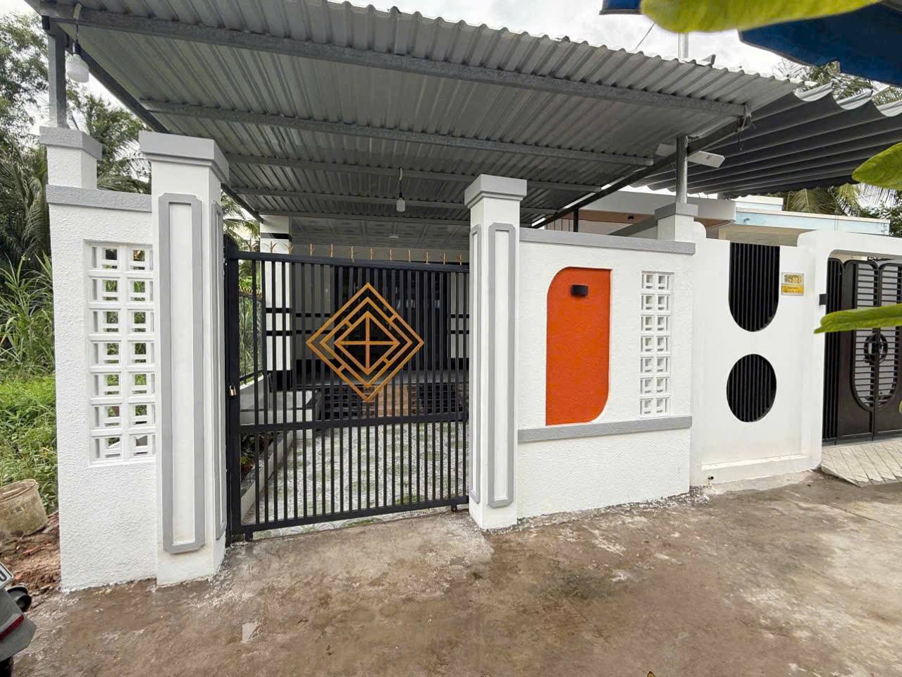 Nhà 98.7m2 Bến Tre, hổ cư, gần chợ, tặng cả nhà