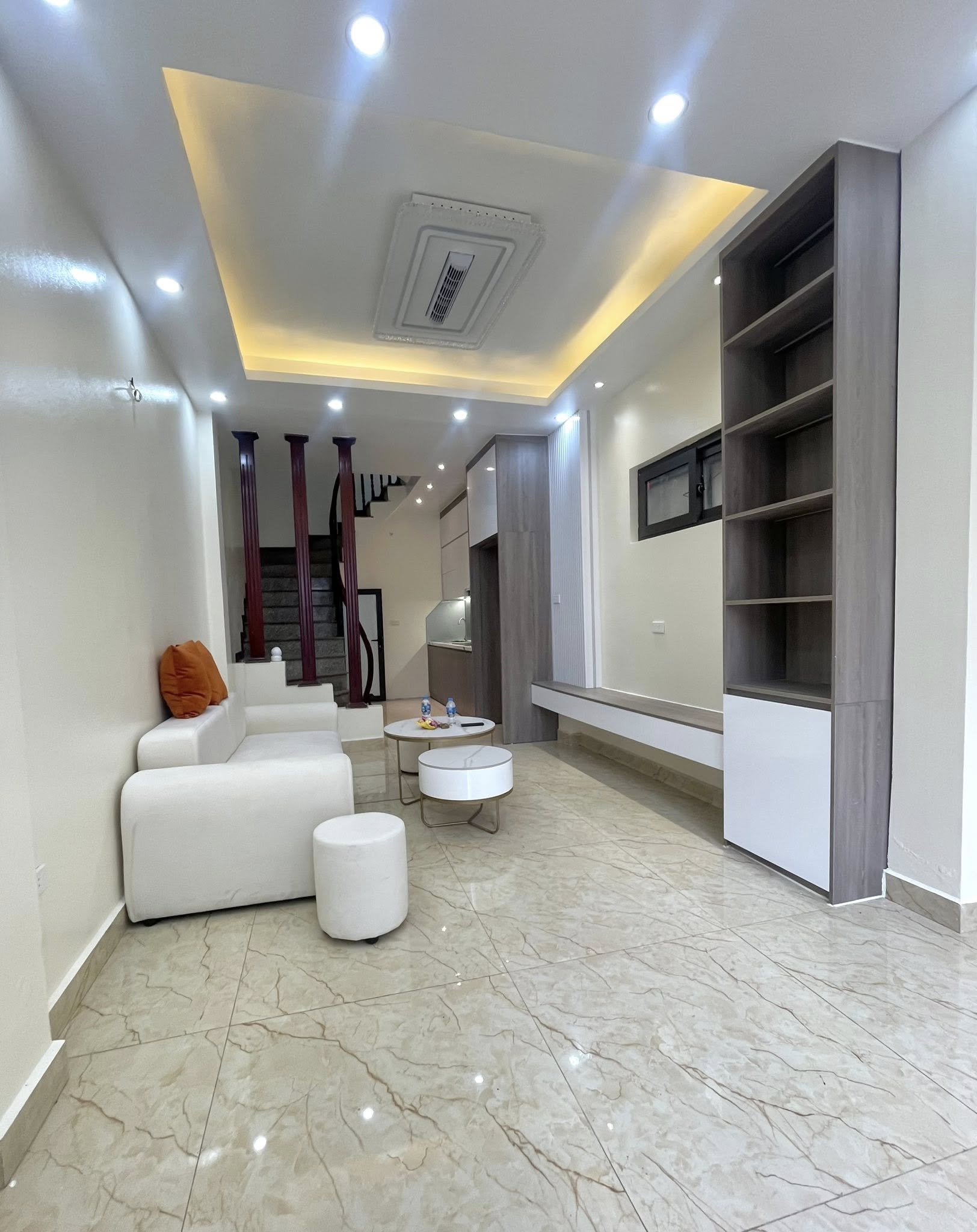 Nhà Hoàng Mai 6 tầng, 7.2 tỷ, ô tô đỗ cửa, sổ nở hậu, cơ hội có một không hai