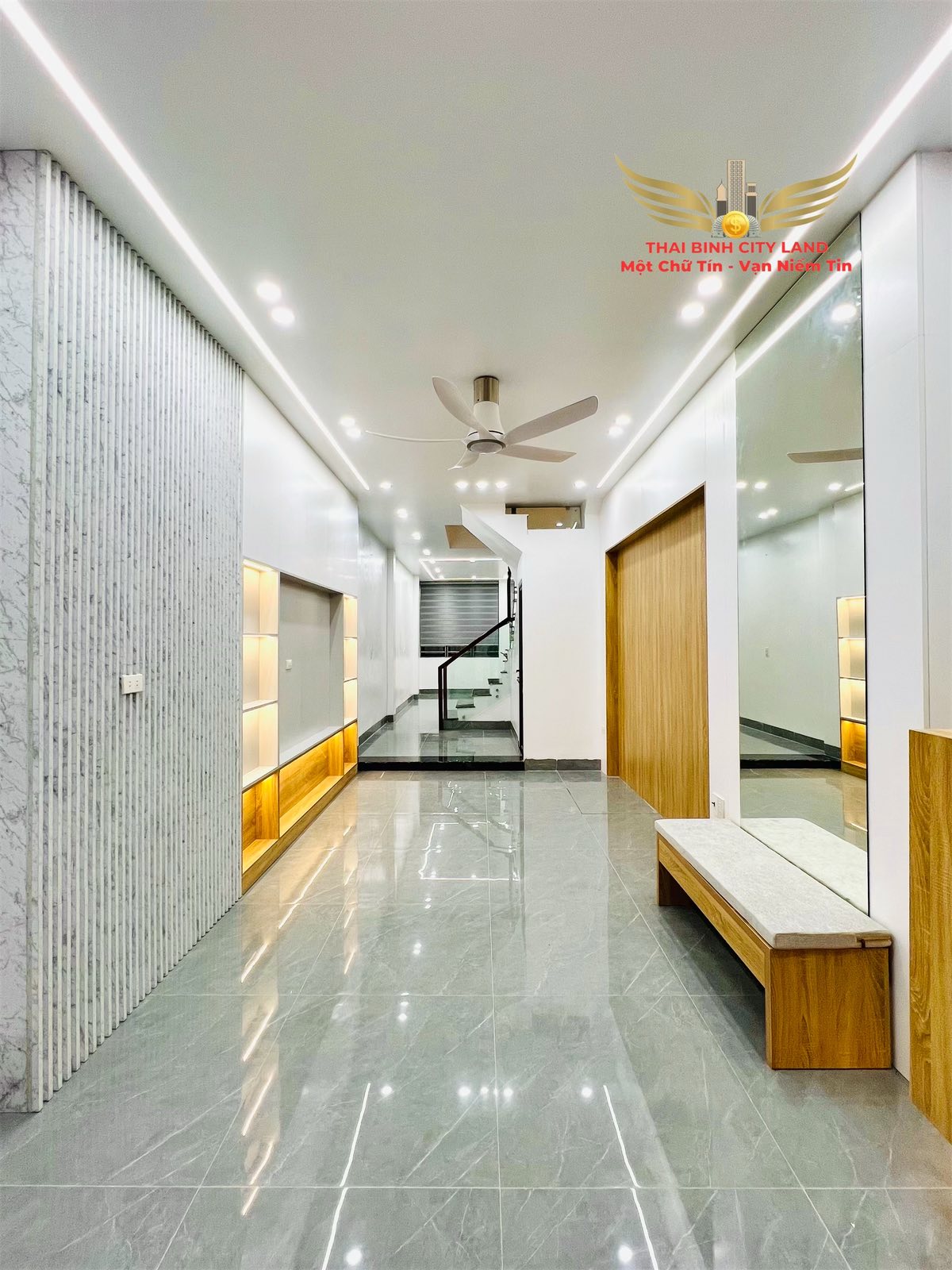 Nhà 5 tầng Trần Lãm, dân xây chắc chắn, ô tô đỗ cửa