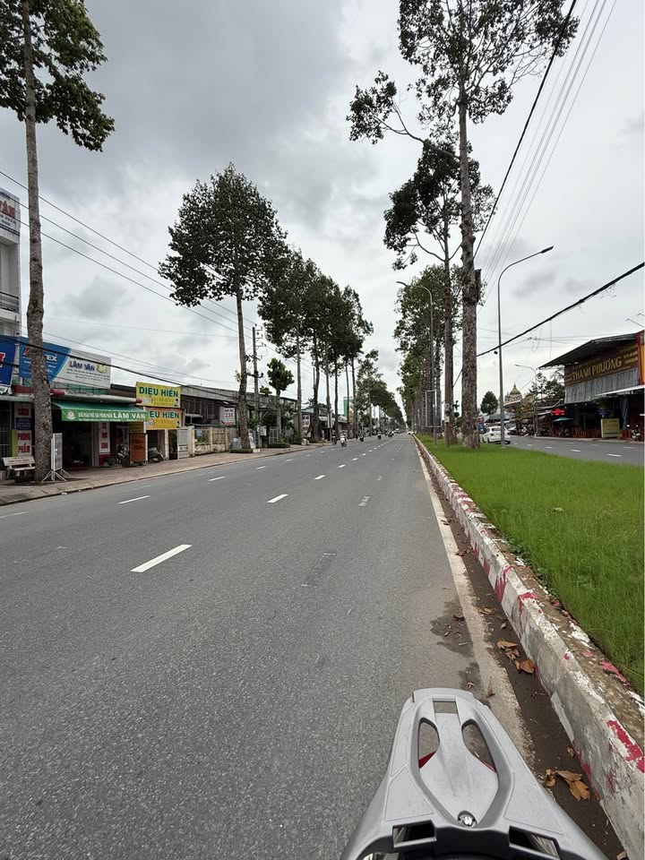 Nhà mặt tiền Phạm Hữu Lầu, Cao Lãnh, diện tích 115m2 thổ cư, hướng Tây, giá thuê 7 triệu/tháng