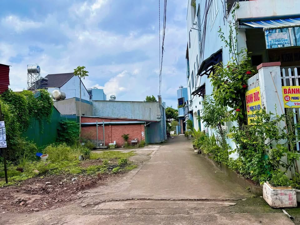 Bán gấp đất thổ cư, trung tâm Buôn Ma Thuột, gần chợ Ngô Mây