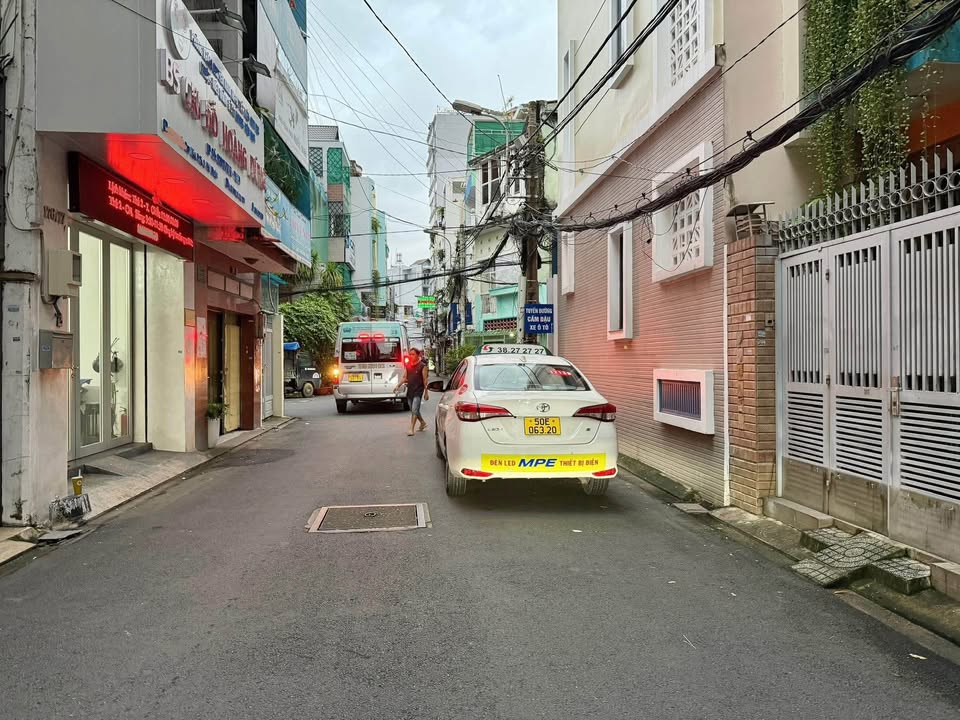 Nhà hẻm kinh doanh 70m2 Trần Huy Liệu, Phú Nhuận - 1 đời chủ, 3 tầng