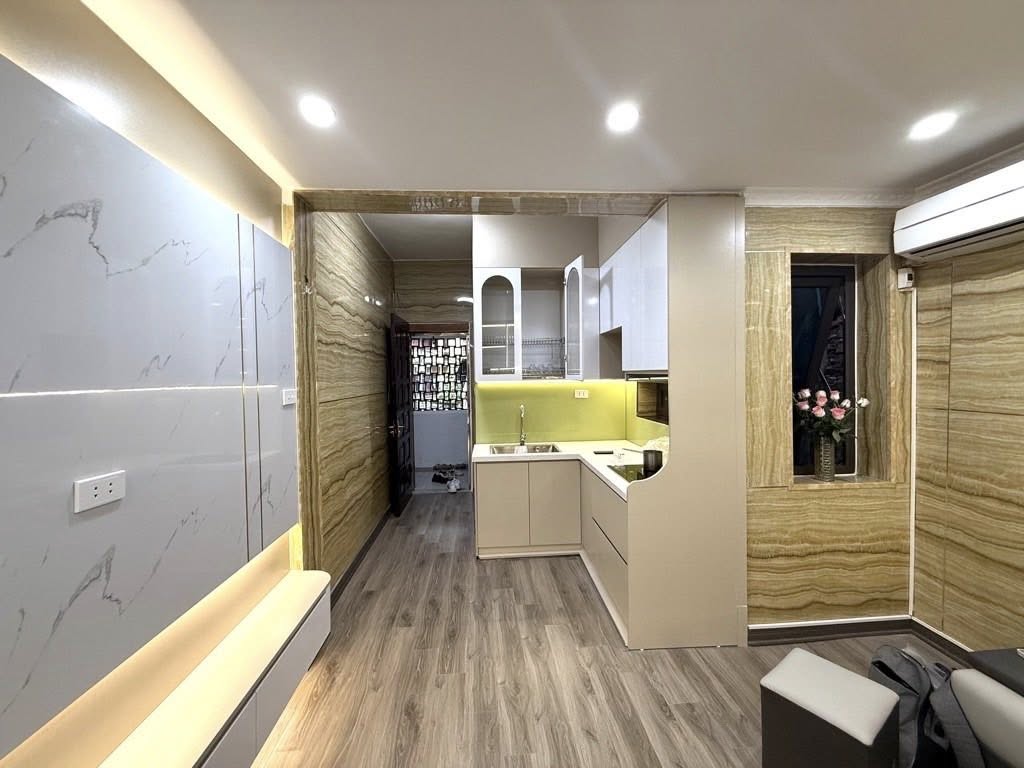 Tổ ấm Tân Mai 55m2, 2 phòng ngủ, nội thất đầy đủ, sổ đỏ riêng, giá 3.2 tỷ