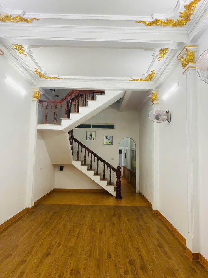 Bán nhà 2 tầng đẹp, 105m2 sàn, vị trí vàng tại Phú Sơn, thành phố Thanh Hóa