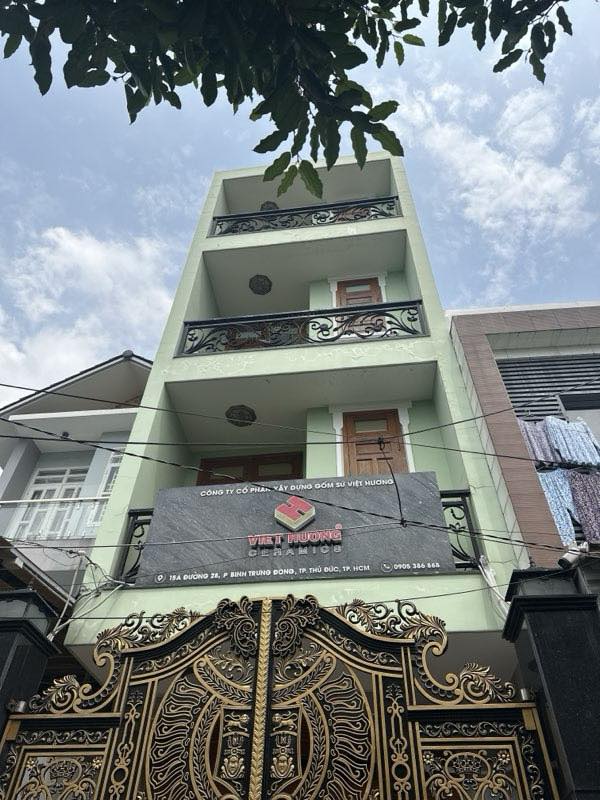 Nhà 90m2 Nguyễn Duy Trinh, Quận 2 - 5 ngủ, SHR, ô tô tận nhà