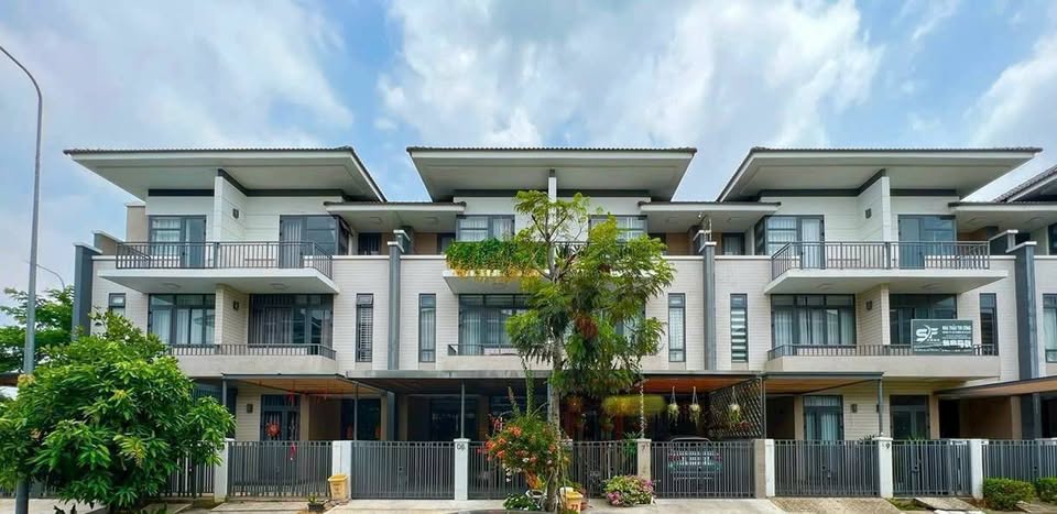 Chào mừng quý vị đến với căn nhà phố Lavila, viên ngọc sáng nhất của dự án