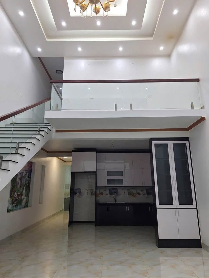 Bán nhà 2 tầng tặng đất vuông vắn, gần khu công Thuận Thành 3, Bắc Ninh