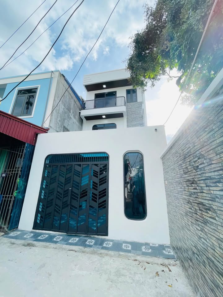 Nhà 3 tầng độc lập, sân cổng rộng 85m² tại trung tâm An Dương, Hải Phòng
